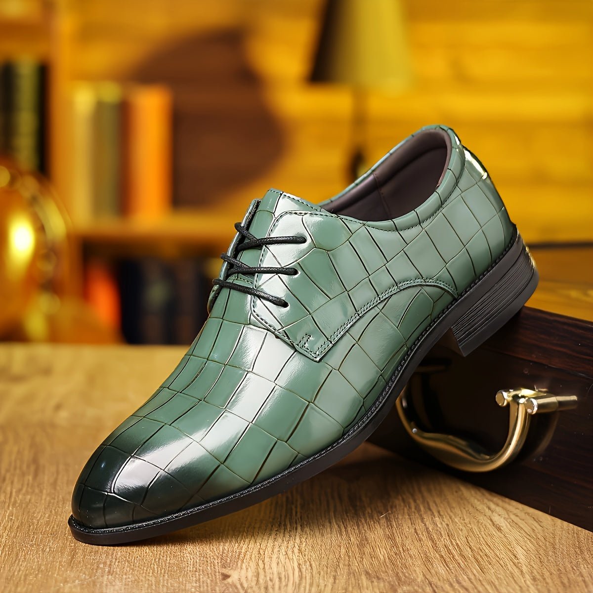 Green crocodile-pattern lace-up Oxford dress shoes by SHOWLU FASHION STORE, glossy PU material, perfect for office and formal occasions.