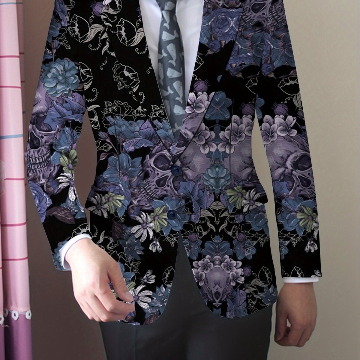 Gothic skull print men's blazer from SHOWLU, slim fit stretch fabric, long sleeves, button detail, suitable for all seasons.