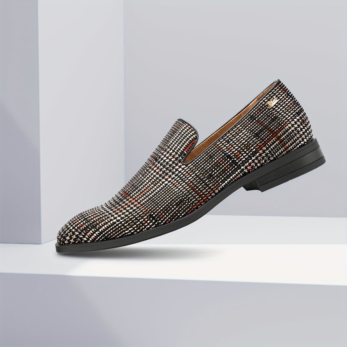 SHOWLU men's lightweight slip-on formal loafers with round toe, ideal for wedding and special occasions.