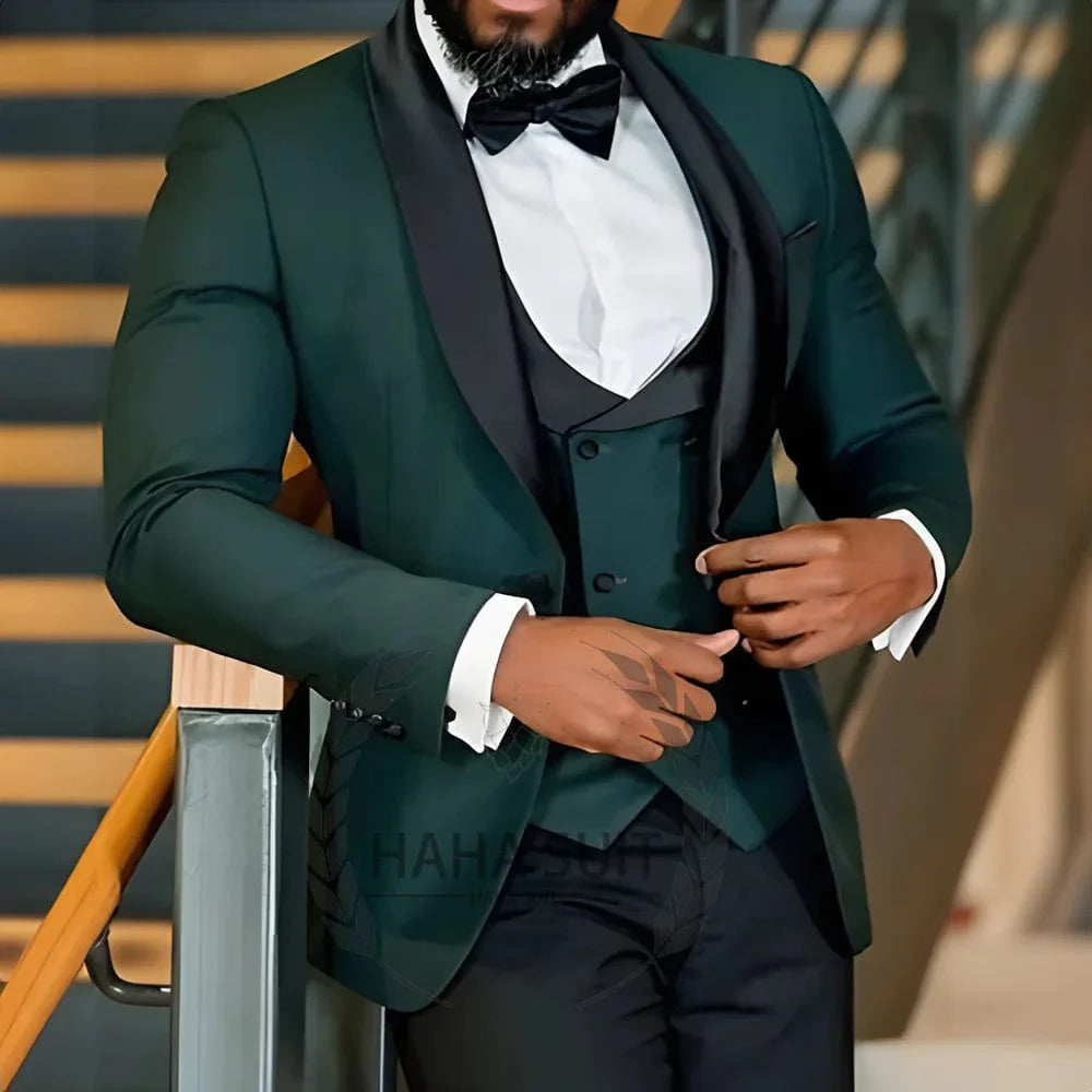 Slim fit men's tuxedo suit by SHOWLU FASHION STORE, tailored 3-piece set with jacket, vest, and trousers for formal occasions.
