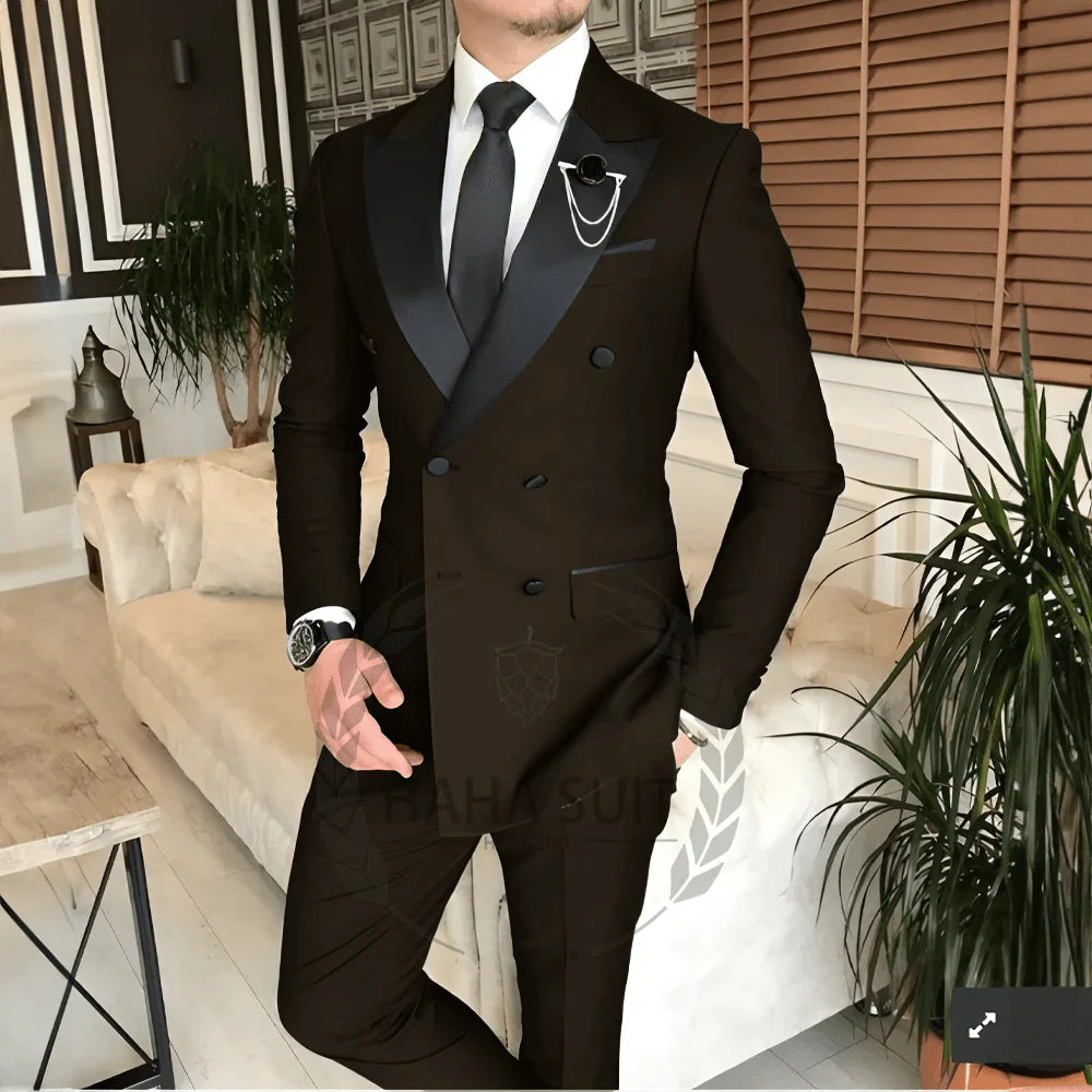 Men's tailored 2-piece wedding suit by SHOWLU FASHION, featuring polyester tuxedo for groom, best man, or formal occasion.