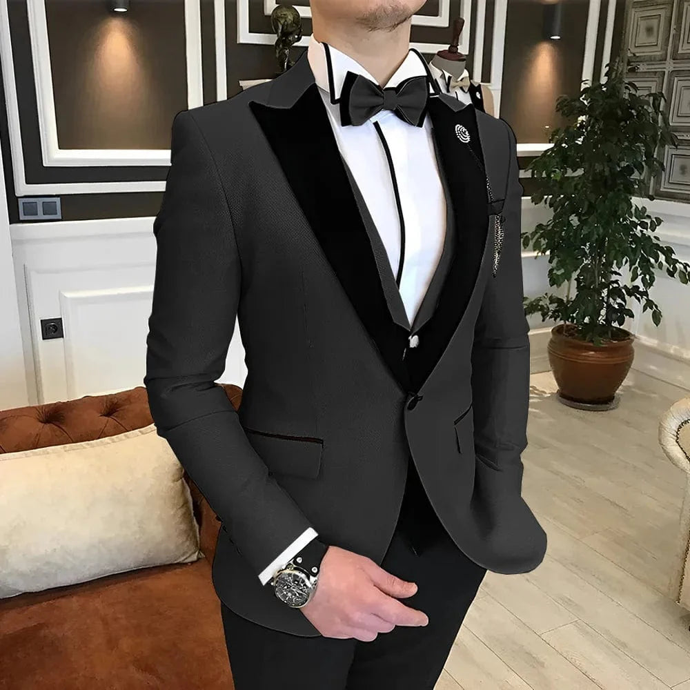Men's 3-piece wedding tuxedo suit in wool blend by Showlu Fashion, featuring a tailored fit and multiple color options.
