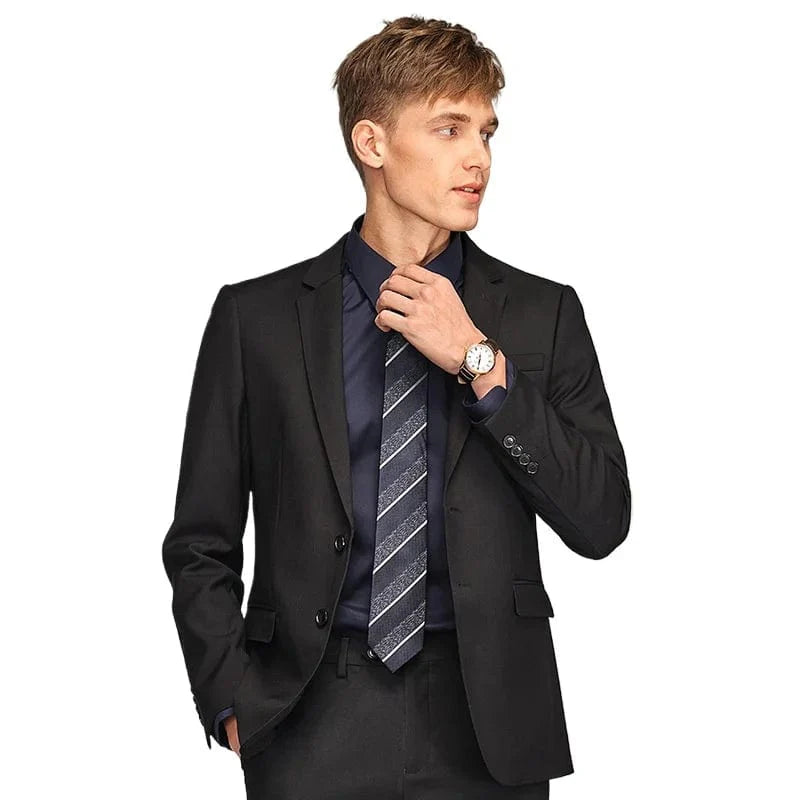 Showlu Men's slim fit 2-piece suit with single-breasted blazer and matching pants, suitable for business, formal, or casual occasions.