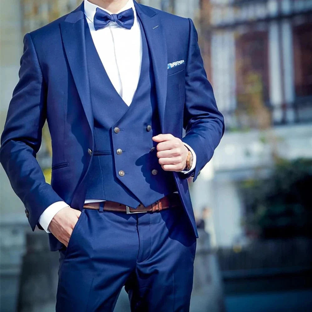Men's white satin tuxedo by SHOWLU FASHION STORE, slim fit 3-piece wedding suit with blazer, vest, and pants, elegant and tailored.