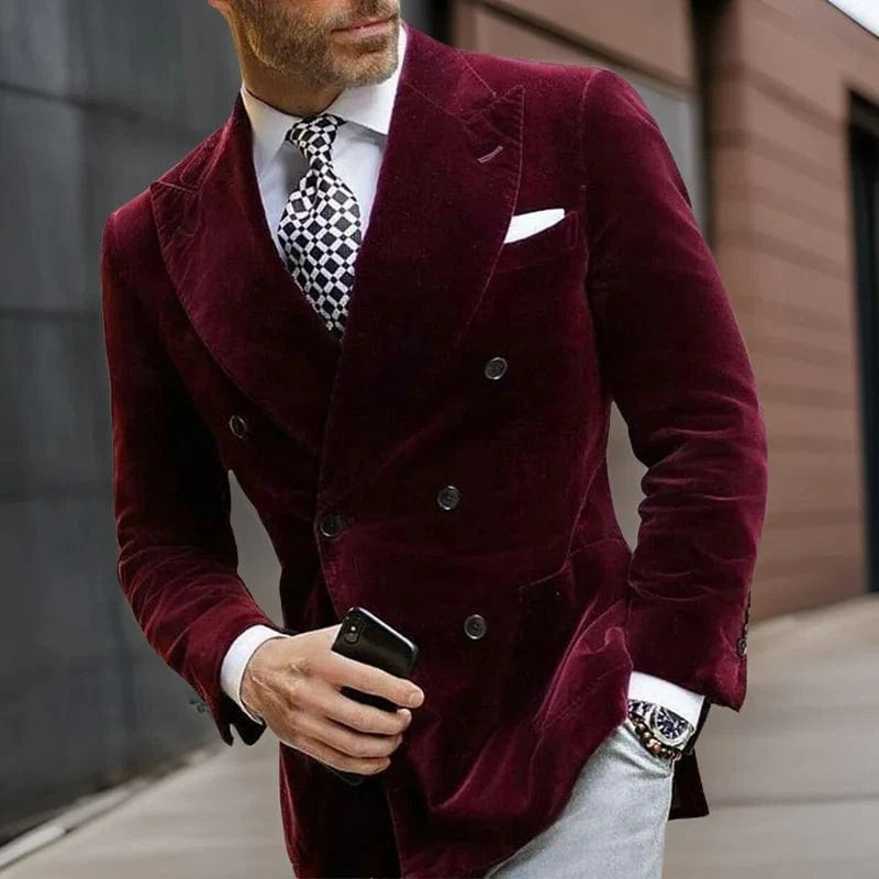 Elegant men's velvet blazer by SHOWLU FASHION, double-breasted Italian style smoking jacket for formal occasions and parties.