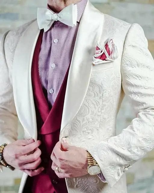 Black Italian design 3-piece men's wedding tuxedo suit with skinny fit, including jacket, vest, and pants, stylish groom attire
