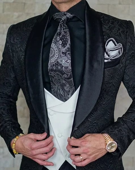SHOWLU Men's black Italian design 3-piece wedding tuxedo suit with slim fit jacket, vest, and pants, suitable for formal groom attire.