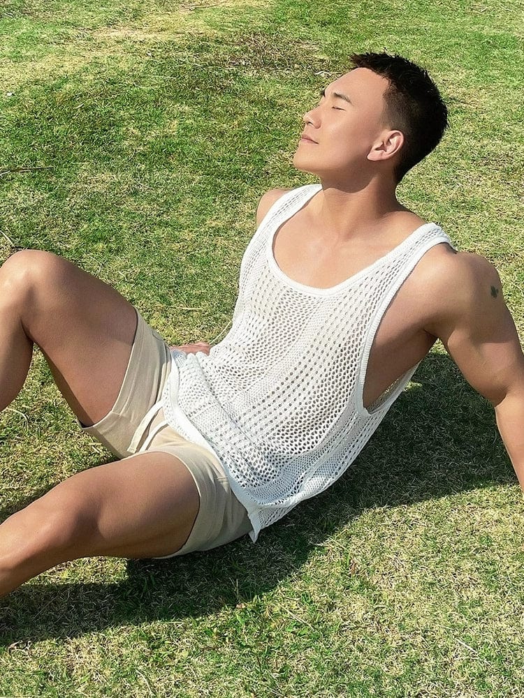 Mr. Hui men's breathable cut-out sports vest with large slit, loose fit, sleeveless muscle tank top, suitable for fitness and summer wear.