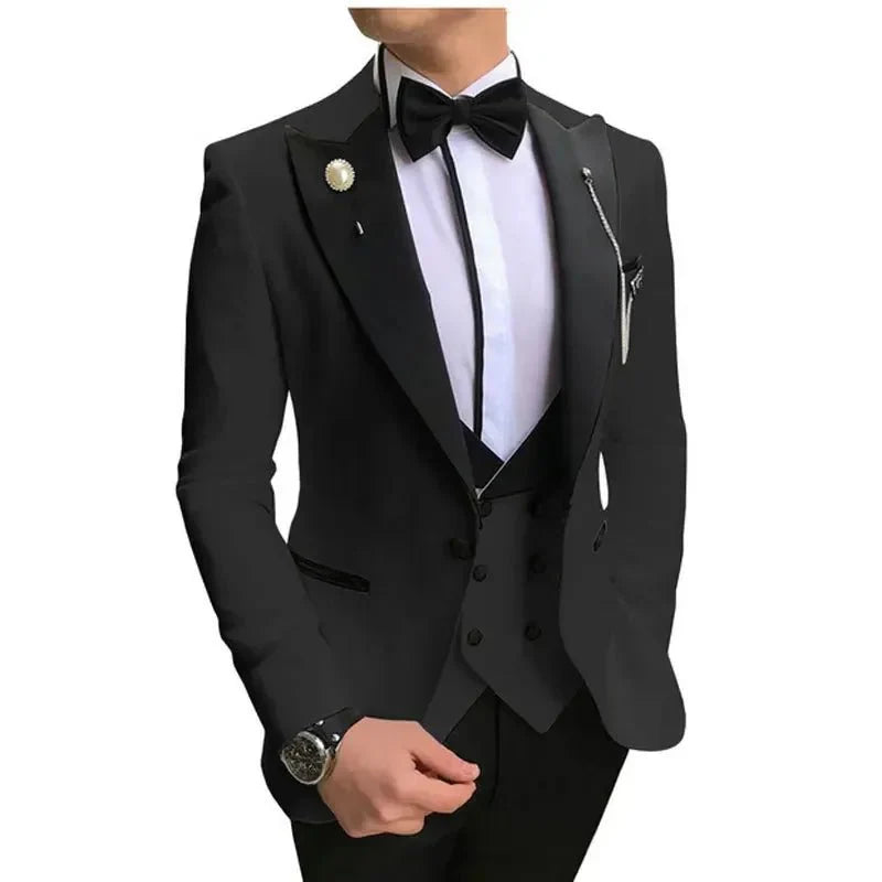 Men's slim-fit three-piece suit by SHOWLU FASHION STORE, ideal for formal weddings or business occasions, in a modern Korean style.