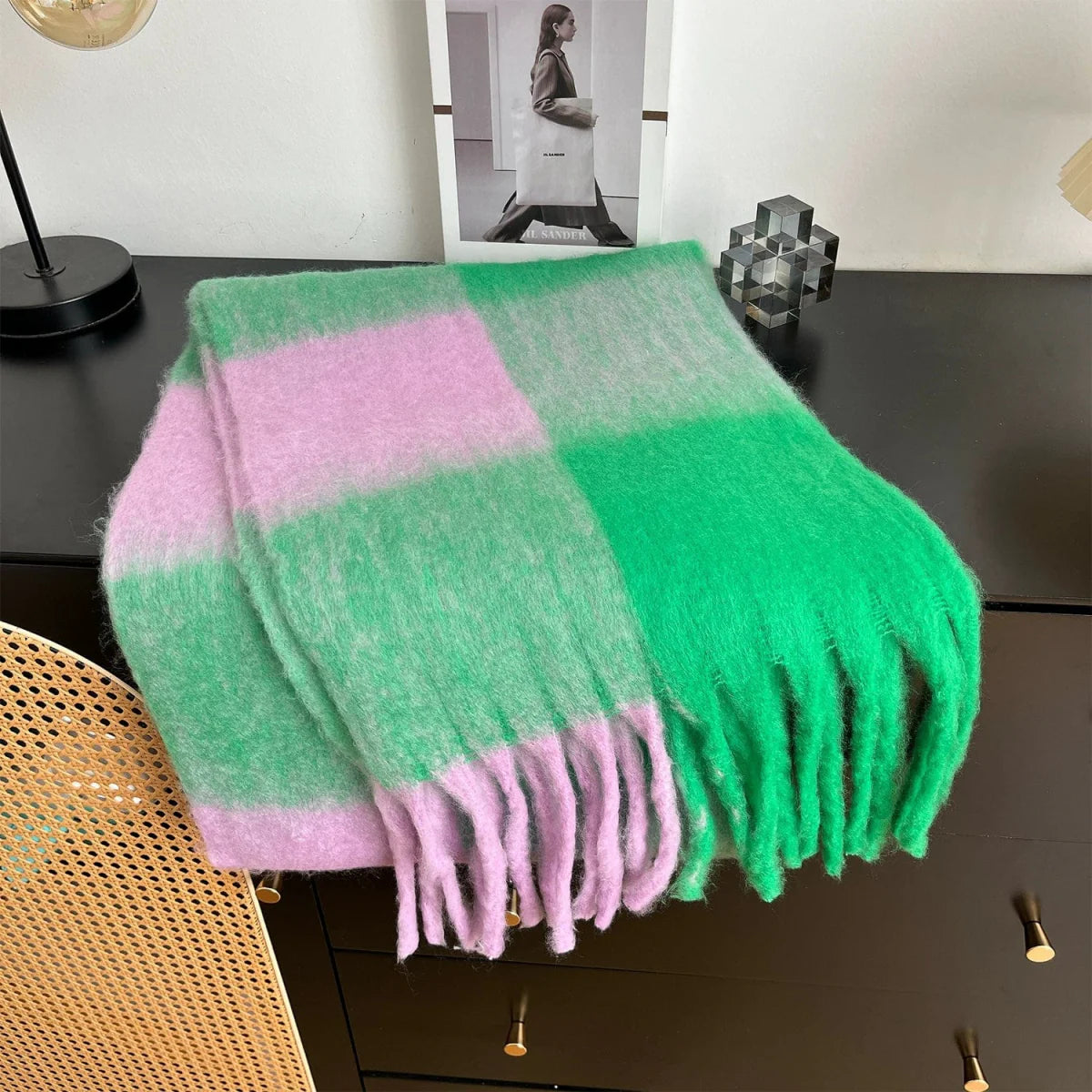 Classic plaid colorblock winter scarf for girls, warm and windproof, suitable for autumn and winter, stylish Korean fashion accessory.