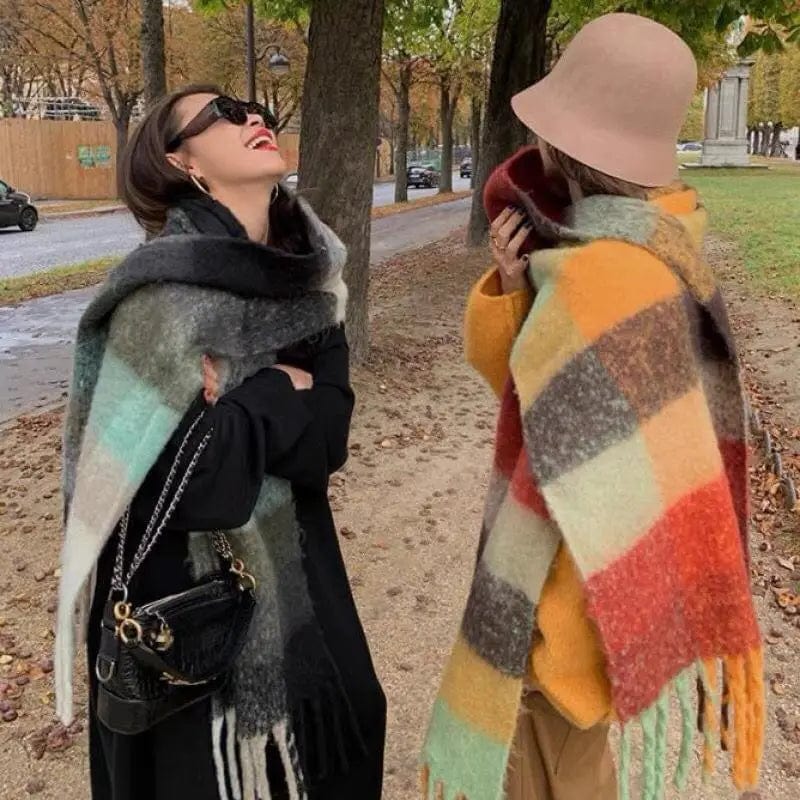 Women's plaid cashmere scarf by Showlu Fashion, long winter shawl with warm, soft, thick fabric and elegant plaid pattern.