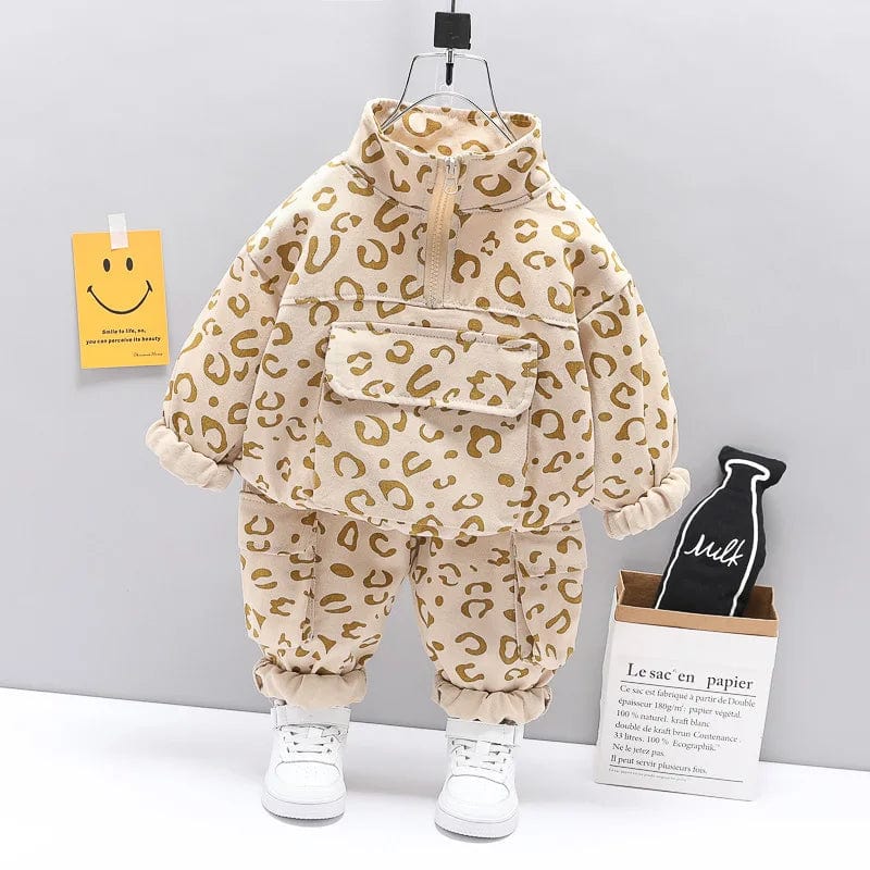 Unisex kids cotton tracksuit with jacket and pants, suitable for spring and autumn, in a toddler boys and girls fashion set.