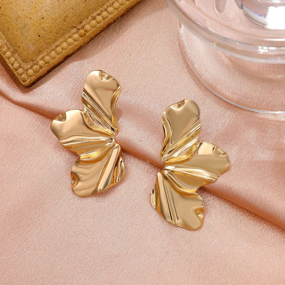 Golden French petal dangle earrings by YIYUEQIANLI, stylish floral jewelry for women, perfect for birthdays and parties.