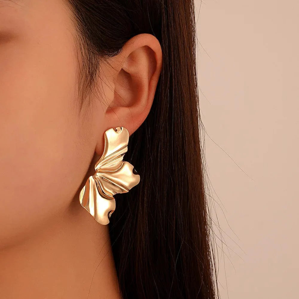 Golden flower French petal dangle earrings for women, stylish Korean fashion jewelry, perfect for birthdays and special occasions.
