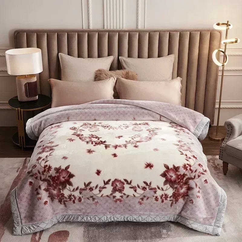 SHOWLU FASHION weighted Raschel blanket with thick double-sided plush for warmth and comfort, ideal for winter and autumn bedding.