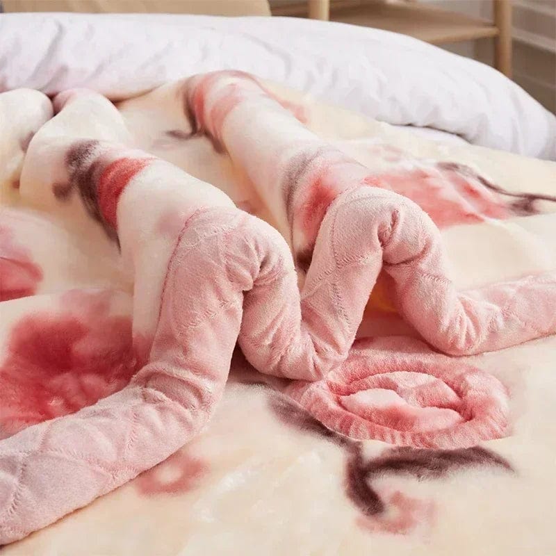 SHOWLU FASHION weighted raschel blanket with double-sided plush design, thick and warm quilt for winter and autumn comfort.