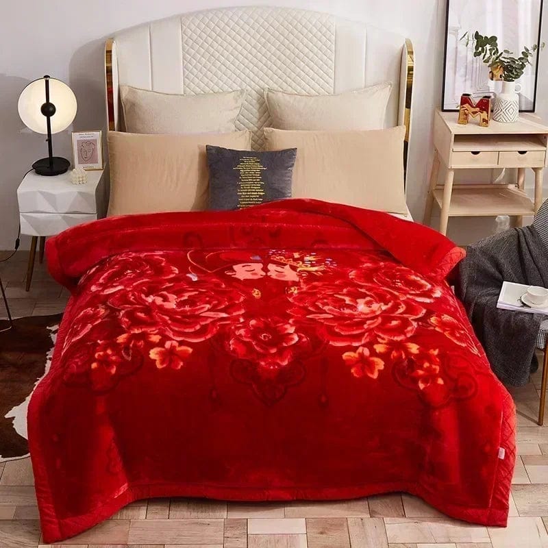 SHOWLU FASHION weighted raschel blanket with double-sided plush, thick and warm quilt for winter and autumn bedding comfort.