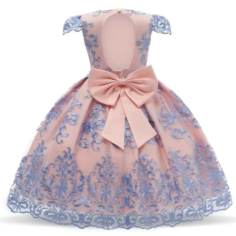 Girls' big bow princess party dress by Showlu Fashion Store, floral pageant ball gown with a large bow for special occasions.