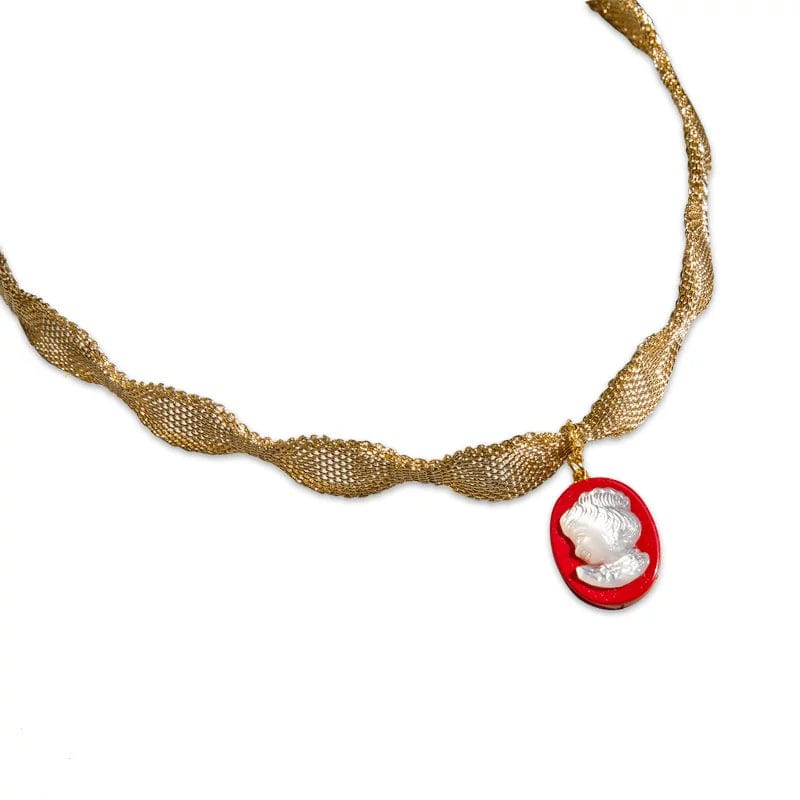 Showlu Retro Gold Metal Collar Choker necklace featuring a stylish clavicle chain design for women.