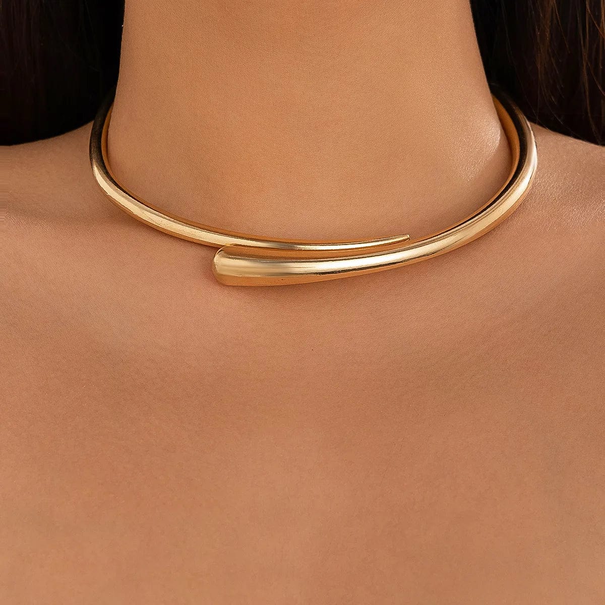 DIEZI Women's Punk Geometric Jewelry Set with gold metal necklace, bangles, and rings, featuring modern hip-hop style design.