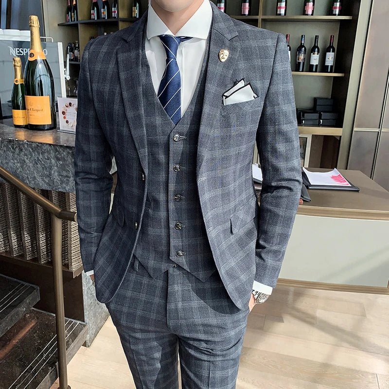 Showlu men's plaid 3-piece slim fit suit with waistcoat and trousers, ideal for wedding or business, British style fashion.