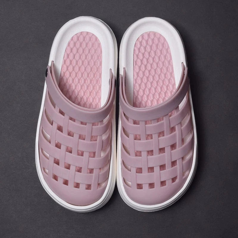 Black CHIATING women's platform nurse shoes with non-slip EVA soles, closed-toe water sandals for outdoor and office wear.