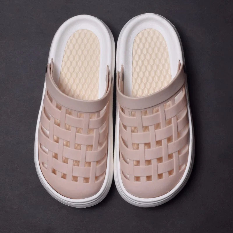 Black CHIATING women's platform nurse shoes with non-slip EVA soles, closed-toe water sandals for outdoor and office wear