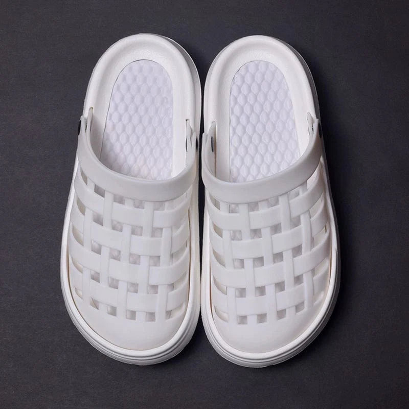 Black CHIATING women's platform nurse shoes with non-slip EVA soles, closed-toe water sandals for outdoor and office wear.