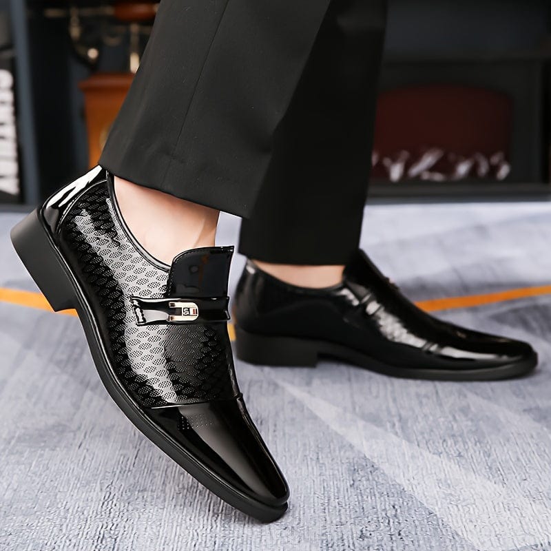 Plus-size men's SHOWLU FASHION faux patent leather slip-on business shoes with non-slip rubber soles, ideal for office and business occasions.