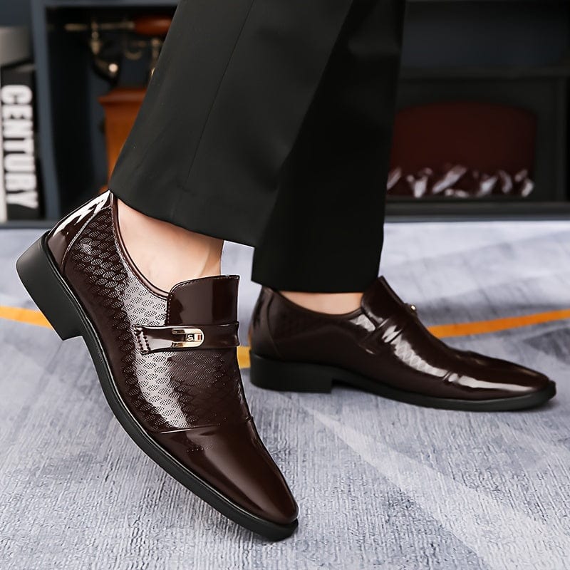 Showlu FASHION men's slip-on faux patent leather business shoes with non-slip rubber soles, ideal for office and formal occasions.
