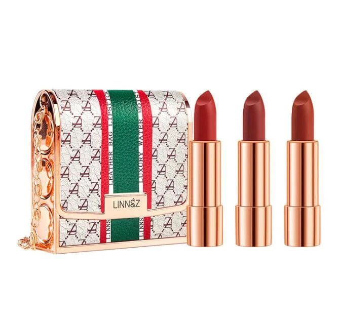 MANSLY 3-piece matte lipstick and lip balm set with glitter chain bag, featuring moisturizing, velvet finish, and stylish makeup accessories.