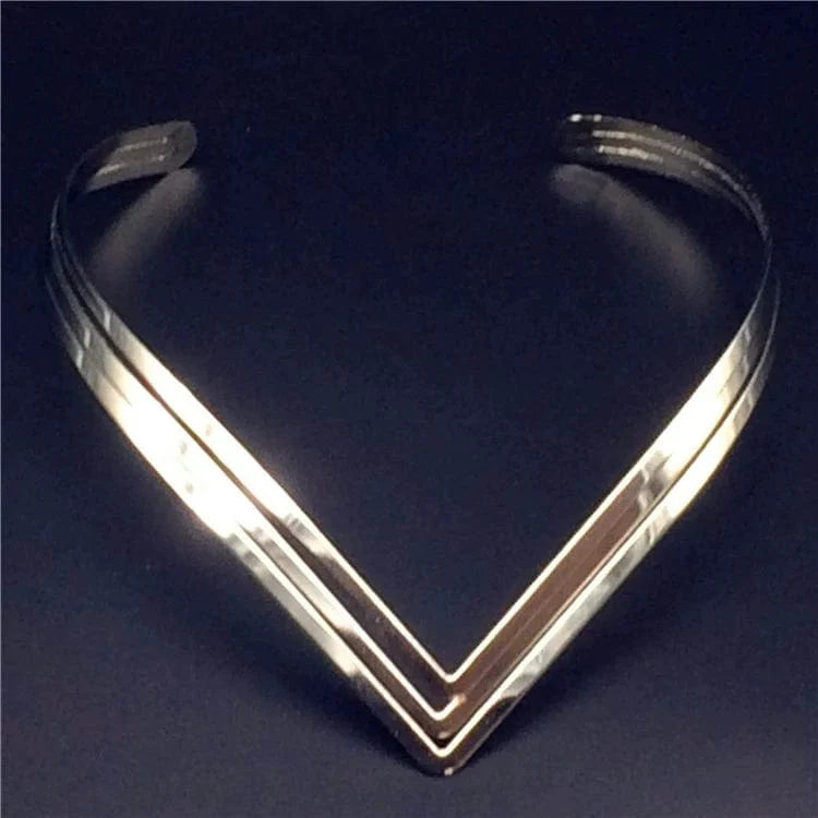 Multi-layer punk metal clavicle chain necklace with blade accents, showcasing a edgy street style design by Showlu Fashion.