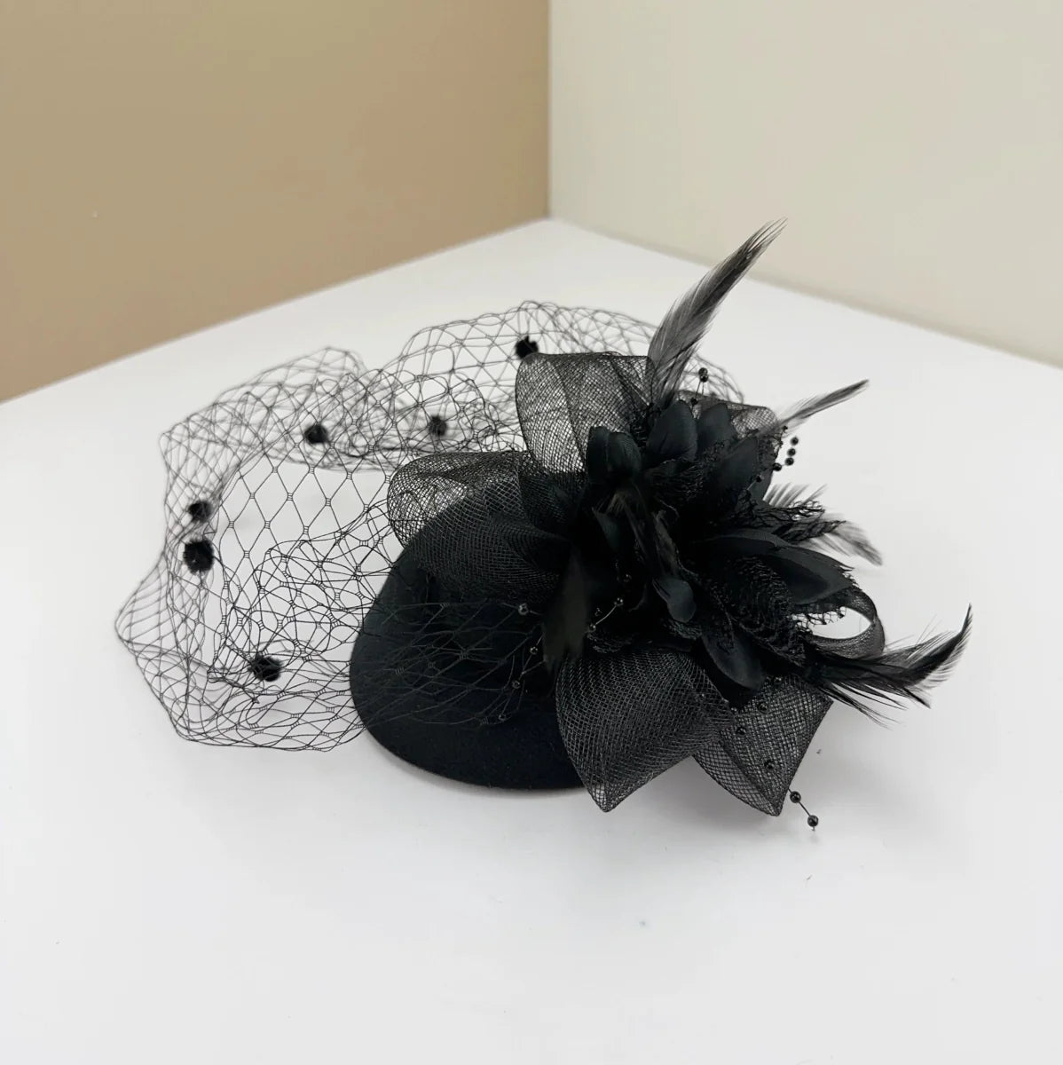 Showlu Retro Mesh Flower Bridal Headdress with Shanghai-style hair clip featuring vintage mesh design and floral accents.