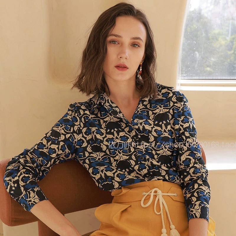 Retro floral print silk cotton polo shirt by Showlu Fashion, long sleeve design with vibrant floral pattern and classic style.