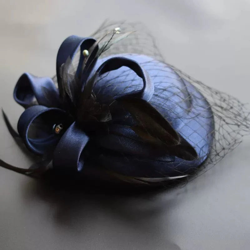 Showlu Fashion Retro Billycock headdress with silk yarn veil and hairpin, perfect for elegant vintage party gatherings.