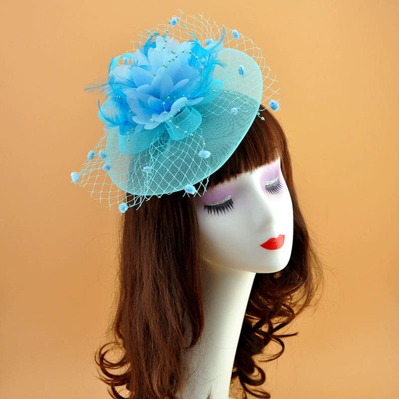 Retro wool feather Billycock hair clip in vintage Europe and America style, featuring feather embellishments and classic design.