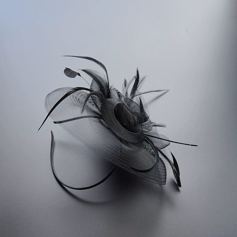 Elegant women's mesh Billycock hat by Showlu Fashion, perfect for stage performances and spring-summer fashion events.