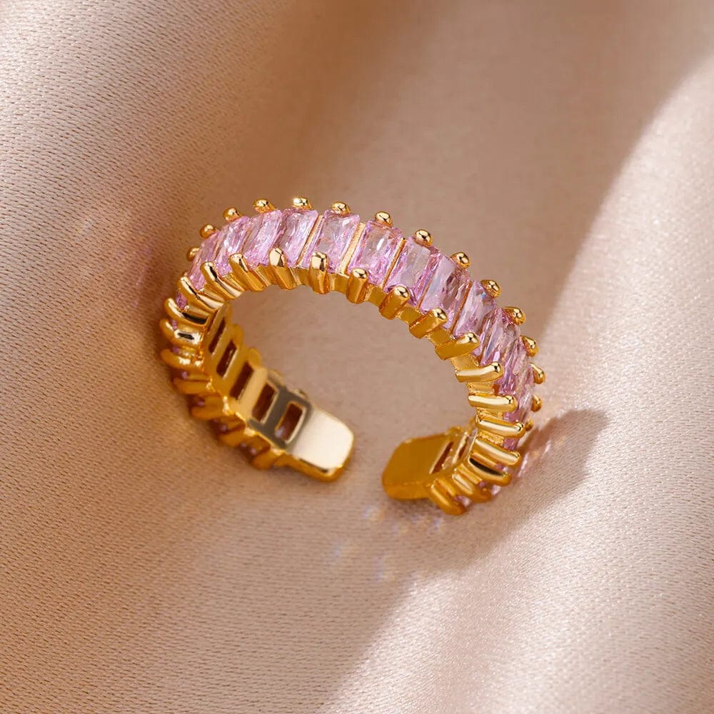 Showlu Women's Vintage Angel Feather Ring in gold stainless steel, featuring a delicate feather design for elegant finger jewelry.