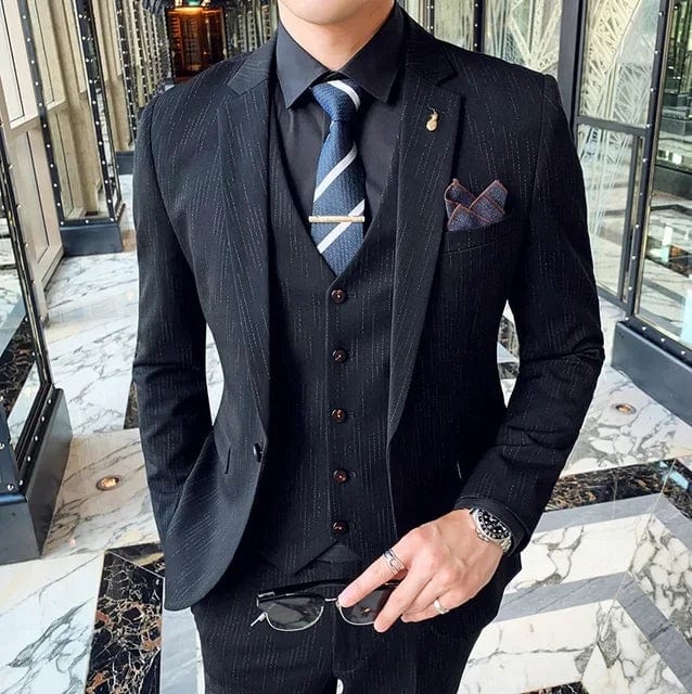 SHOWLU Men's three-piece formal business suit with blazer, vest, and pants in solid color plaid, ideal for weddings and business events.