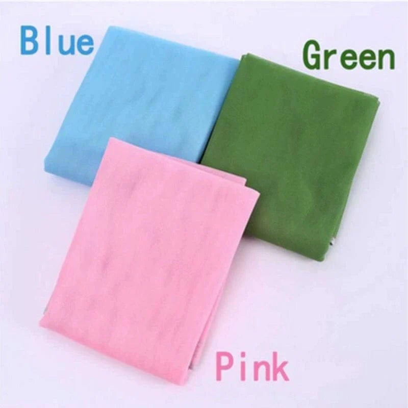 Oversized Showlu Fashion City Sand Free Beach Mat with magic sand leakage protection, ideal for outdoor camping and seaside travel.