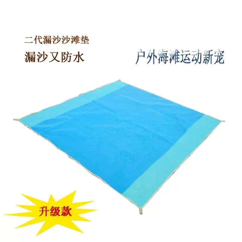 Oversized Showlu Fashion City Sand Free Beach Mat with magic sand leakage protection, ideal for outdoor seaside and camping trips.