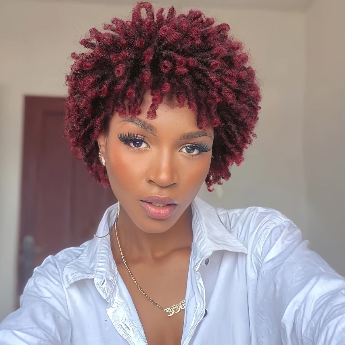 SHOWLU FASHION short dreadlock wig with 6-inch Afro curly faux locs in natural 1B color, synthetic twist braids for women.