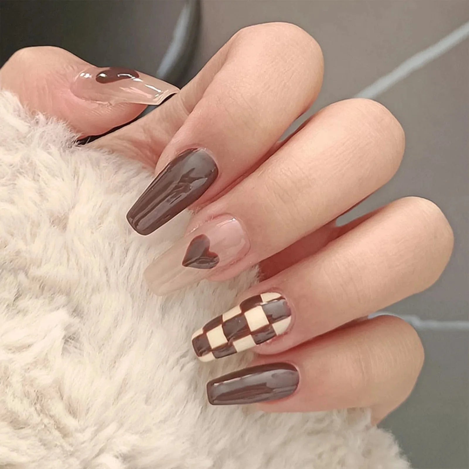 Showlu 24pcs mid-length coffin press-on nails with full-cover acrylic false nail tips for easy, stylish nail art.