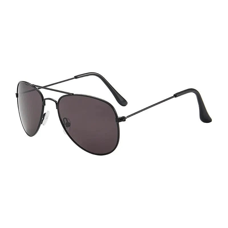Kids pilot sunglasses by Showlu Fashion with metal frame and mirror lenses, designed for boys and children.