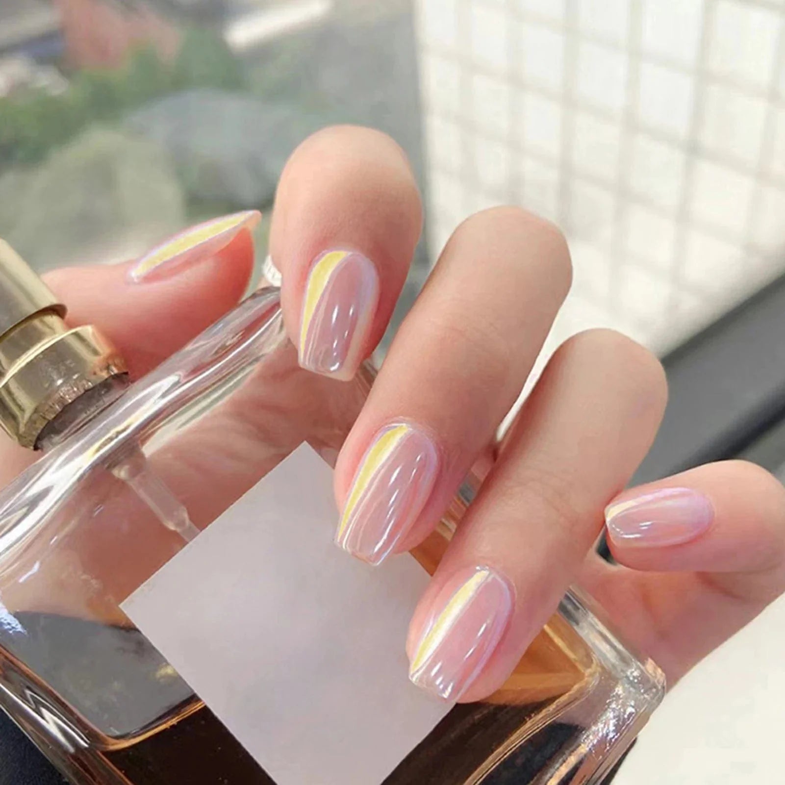 Showlu 24-piece mid-length coffin press-on acrylic false nail tips with full cover design, perfect for artificial manicures.