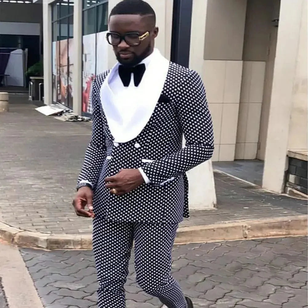 Men's plaid double-breasted wedding suit by SHOWLU FASHION, featuring peak lapel blazer and matching trousers for formal events.