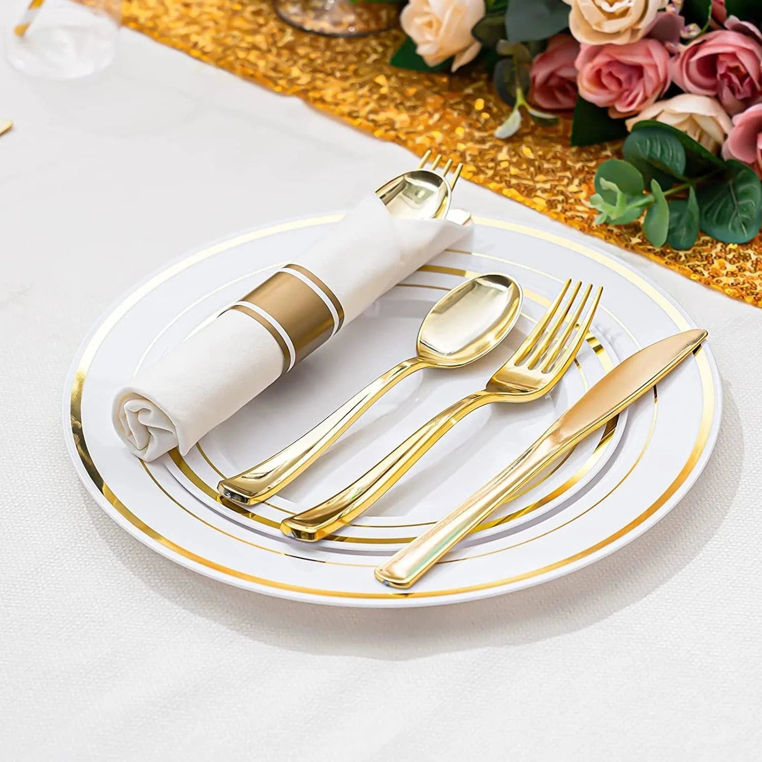 Showlu Rose Gold disposable plastic cutlery set with knife, fork, spoon, and napkins, perfect for parties and events.