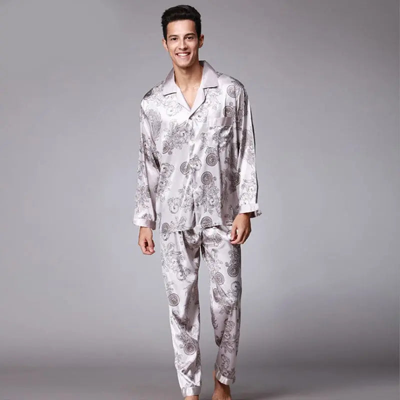 Showlu Fashion men's two-piece long-sleeved cotton pajama set with trousers, ideal for spring and summer comfort.