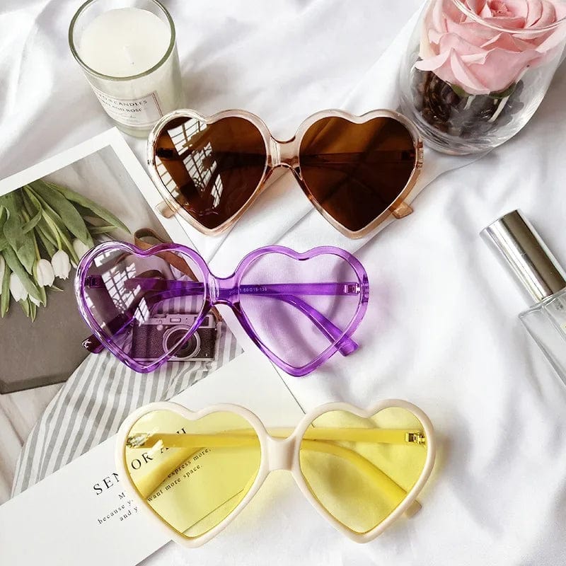 Retro heart-shaped women's sunglasses with mirror UV400 lenses in candy red, stylish decorative shades by Showlu Fashion.