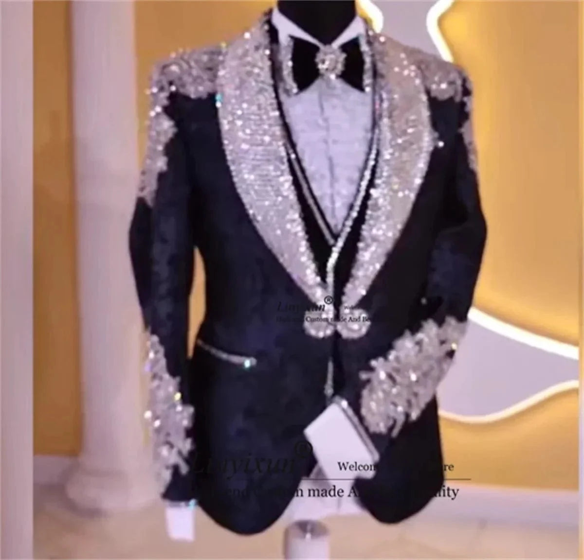 SHOWLU FASHION STORE men's beaded crystal tuxedo, 3-piece slim fit wedding suit with shawl lapel, suitable for formal occasions.